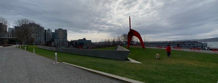 Paccar Pavillion At Olympic Sculpture Park is one of martín’s Liked Places.