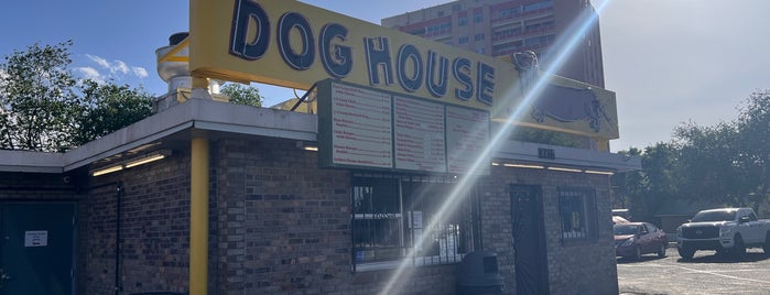 Dog House Drive In is one of Places For Food.