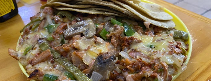 Tacos Que Lata is one of Pal hambre y el antojo.