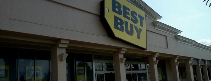 Best Buy is one of Lieux qui ont plu à Rani.