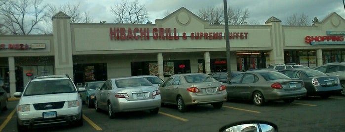 Hibachi Grill & Supreme Buffet is one of Locais curtidos por Mike.