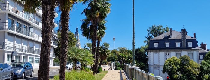 Boulevard des Pyrénées is one of Pau.