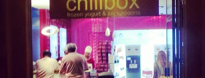 chillbox frozen yogurt is one of Locais curtidos por Ifigenia.