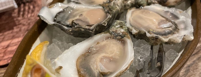 Panorama Oyster Bar is one of César 님이 저장한 장소.