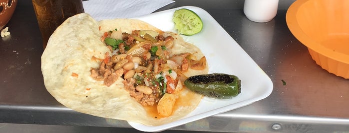 Tacos Toño is one of Luisさんのお気に入りスポット.