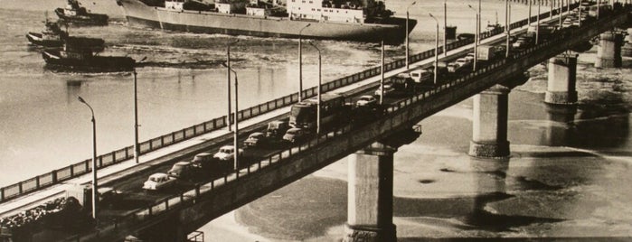 Варваровский мост is one of Oleksandr : понравившиеся места.