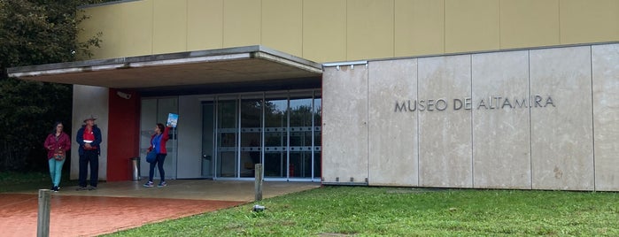 Museo de Altamira is one of Porto-Bilbao.