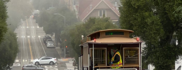 Chestnut and Hyde Cable Car Stop is one of USA West.