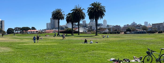 Fort Mason Great Meadow is one of Posti che sono piaciuti a Anthony.