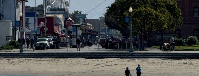 Hyde Beach is one of San Francisco,Cali.