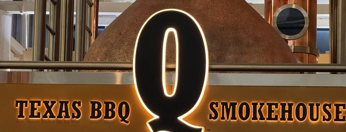 Q Texas BBQ Smokehouse is one of Melindaさんのお気に入りスポット.