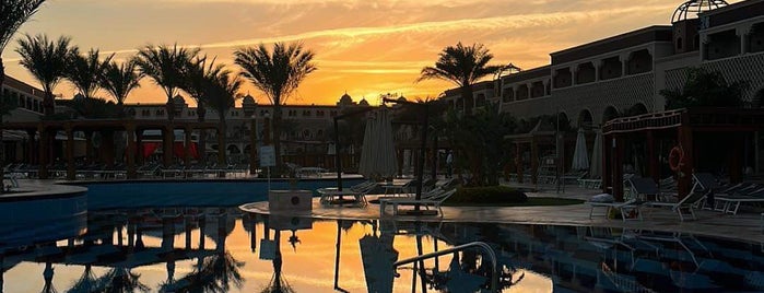 Hurghada is one of Lugares guardados de A Z I Z🗽.