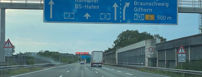 Kreuz Braunschweig-Nord (55) (2) is one of Autobahnkreuze in Deutschland.