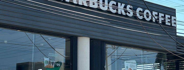 Starbucks is one of Cancún.