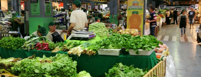 agroshopping is one of Lugares favoritos de J..