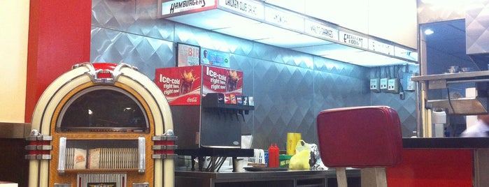 Johnny Rockets is one of Resto.