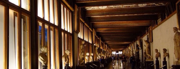 Galerie des Offices is one of Florence.