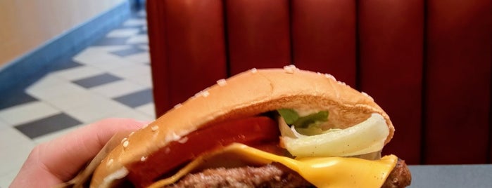 Burger King is one of Locais curtidos por Petri.