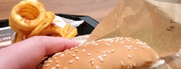 Burger King is one of Petriさんのお気に入りスポット.