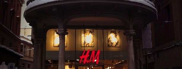 H&M is one of Guide to Bologna's best spots.