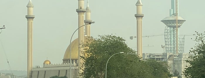 National Mosque is one of 海外.