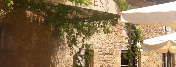 auberge de larressingle is one of Les chemins de Compostelle.