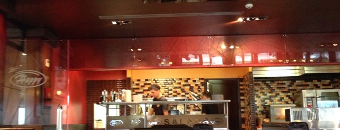 Happy Bar & Grill is one of Posti che sono piaciuti a Burcu.