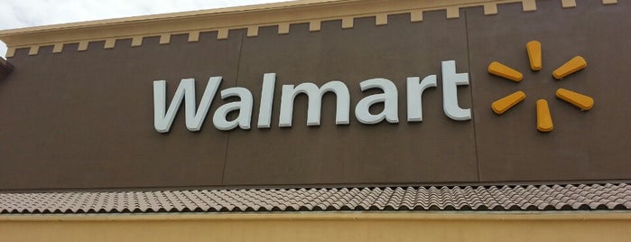 Walmart Supercenter is one of สถานที่ที่ Stephanie ถูกใจ.