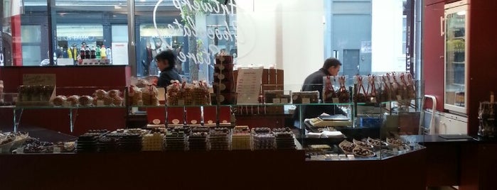 Antwerp Chocolate Store is one of Wendy 님이 좋아한 장소.