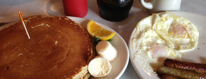 Elmo's Diner is one of America's Best Pancakes.