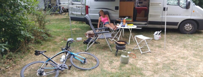 Camping Municipal De Troyes is one of Richard'ın Beğendiği Mekanlar.