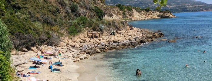 Agios Thomas is one of Kefalonia Beach.