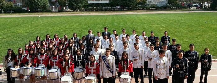 Selçuk Anadolu Lisesi is one of สถานที่ที่ Fahreddin ถูกใจ.