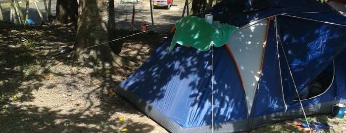 Claro de Luna is one of Camping.