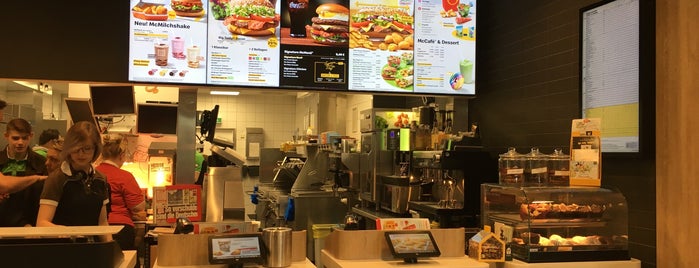 McDonald's is one of N.'ın Kaydettiği Mekanlar.