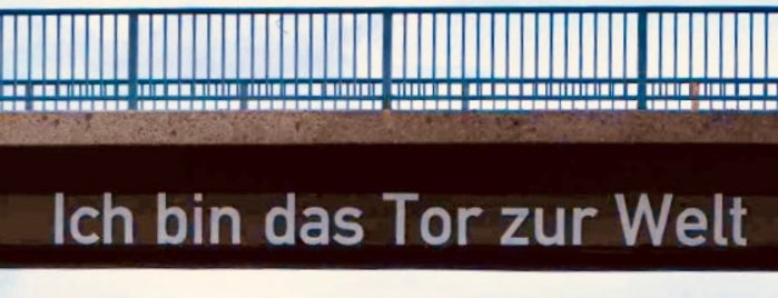 Ich bin das Tor zur Welt is one of Textbrücken RUHR.2010.