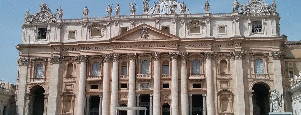 Saint Peter's Square is one of #4sqCities #Roma - 100 Tips for travellers!.