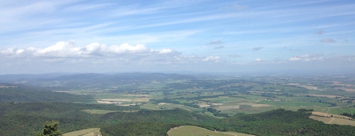 Montalcino is one of Lieux qui ont plu à Анна.