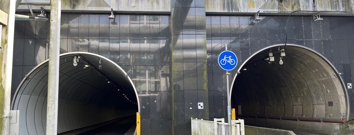 Heinenoord Tunnel is one of Onderweg.