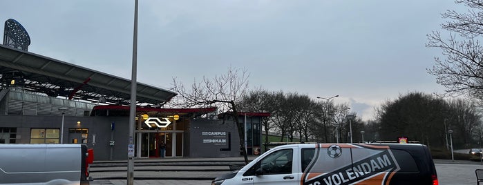 Station Diemen Zuid is one of vaste plekken.