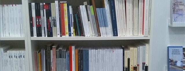 Scaldasole Books is one of สถานที่ที่ Yunus ถูกใจ.