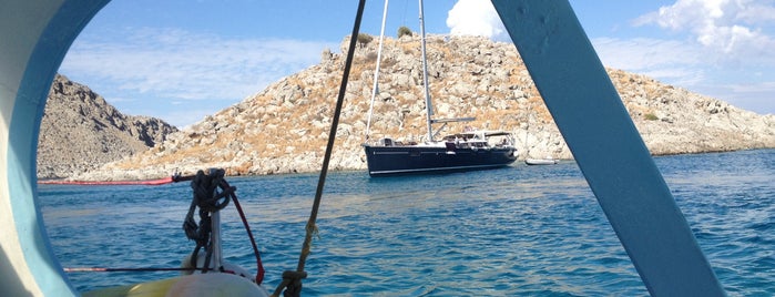 Taxi Boat is one of Best Greek Islands.