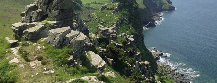 Valley Of Rocks is one of Lugares favoritos de Elliott.