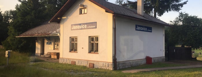 Železniční stanice Janovice u Trutnova is one of Trať 047 Trutnov - Teplice nad Metuji.