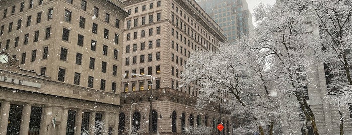 Federal Reserve Bank of Cleveland / Learning Center & Money Museum is one of CLE.