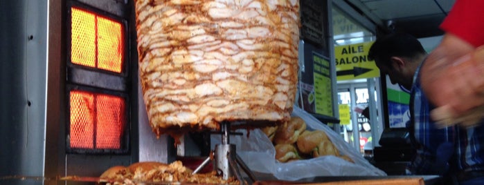 Beyaz Döner is one of สถานที่ที่ Fatih ถูกใจ.