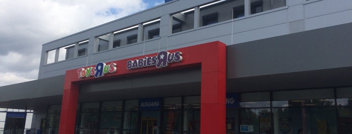 Toys"R"Us is one of (Closed Places: NRW).