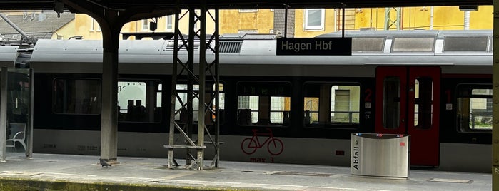 Hagen Hauptbahnhof is one of Train Stations.