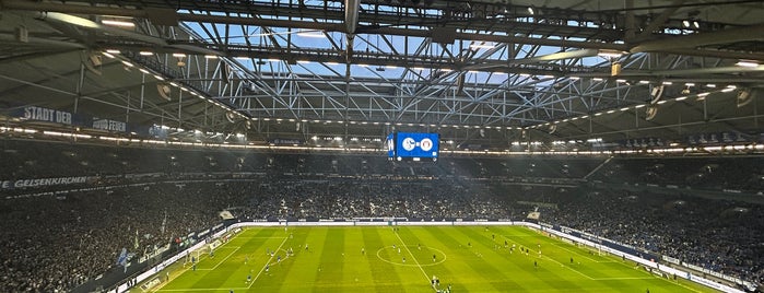 Veltins Arena is one of Lugares favoritos de Ismail.