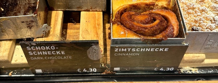 Zeit für Brot is one of Berlin Best: Desserts & bakeries.